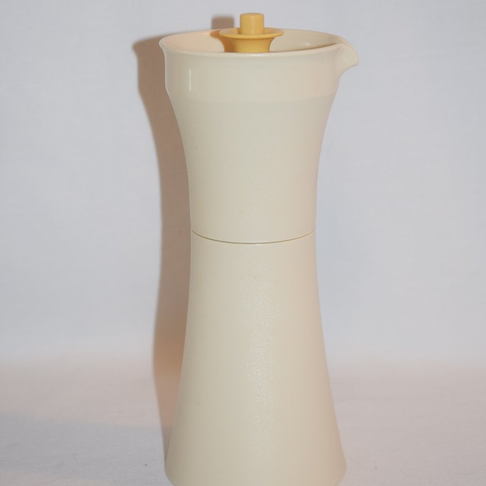 Vintage Tupperware Salad Dressing Cruet Container - Picture 3 of 6